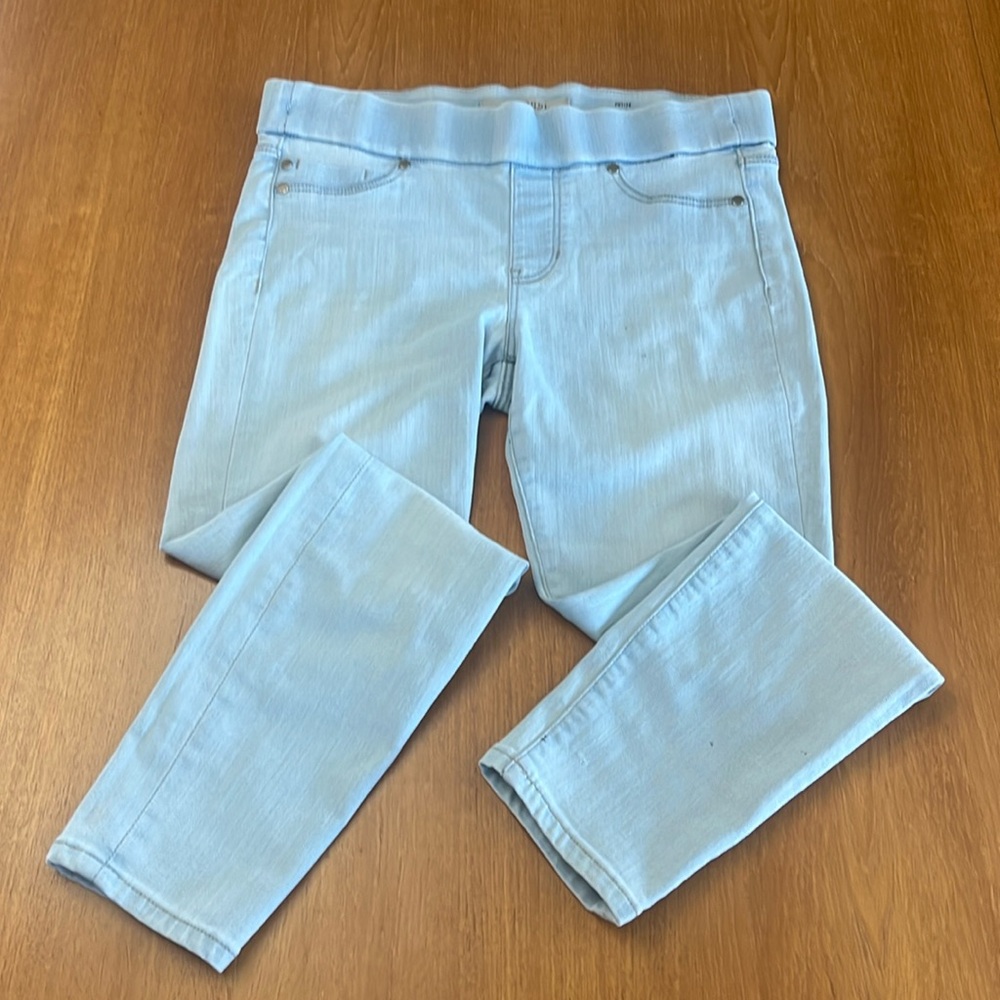 Pull-On Liverpool Light-Wash Ankle Jeggings, Rear Pockets, Med.-Rise, Size 6P